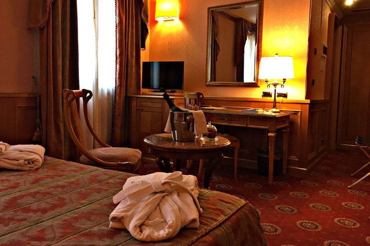 Double superior room for single use Hôtel Andreola Central Milan Double superior room for single use Hôtel Andreola Central Milan