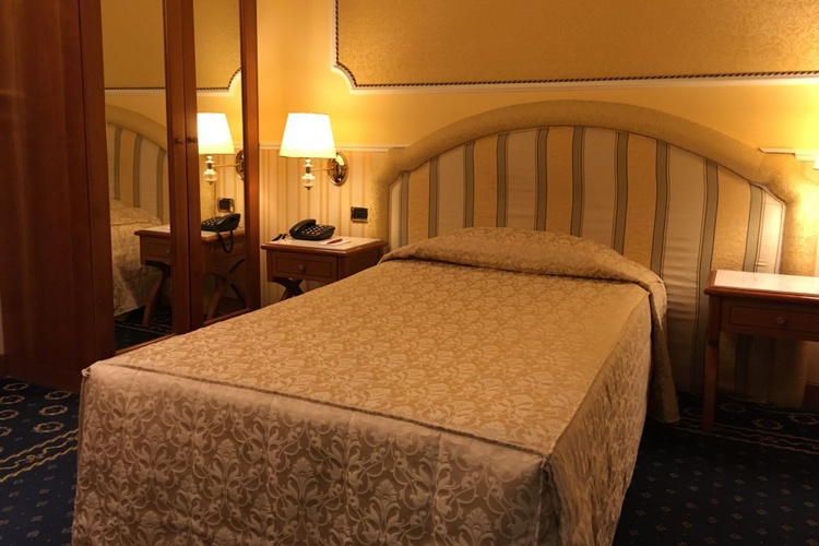 Chambre individuelle hôtel andreola central milan Chambre individuelle hôtel andreola central milan