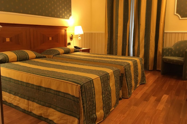Deux chambres adjacentes doubles ou deux lits Hôtel Andreola Central Milan