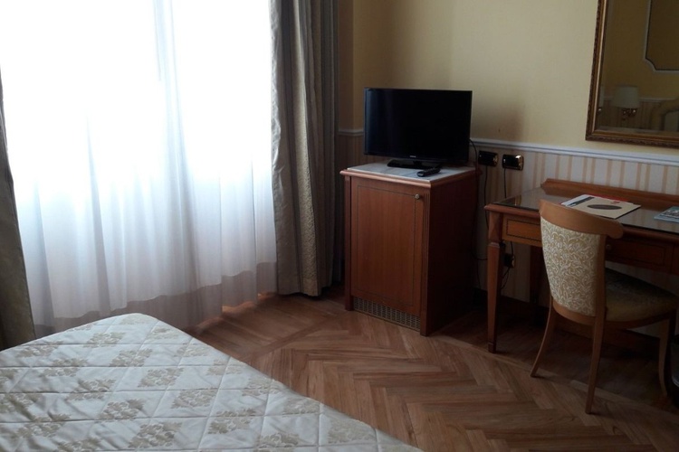 Chambre double classic hôtel andreola central milan Chambre double classic hôtel andreola central milan