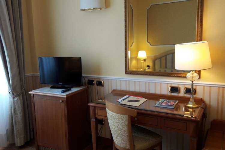 Chambre double classic hôtel andreola central milan Chambre double classic hôtel andreola central milan