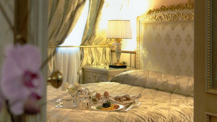 SUITE DELUXE Hôtel Andreola Central Milan SUITE DELUXE Hôtel Andreola Central Milan